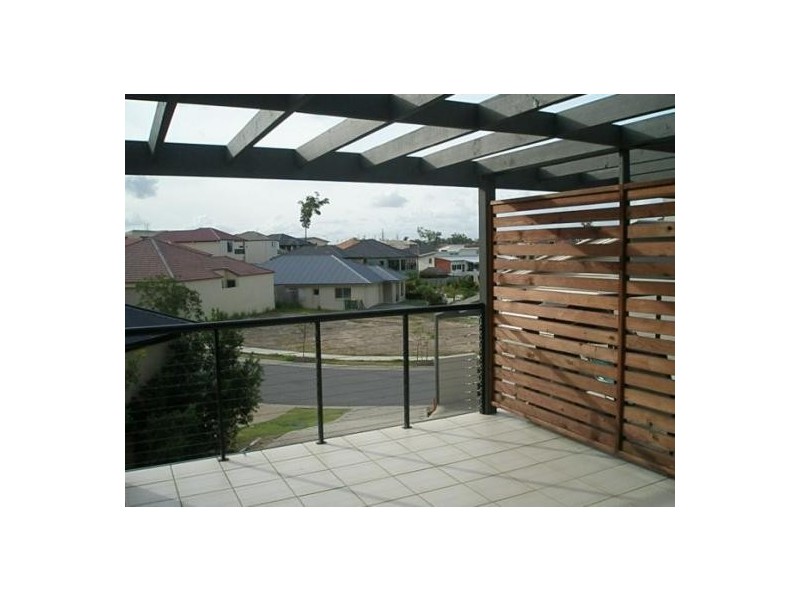 1/2 Palma Cres, Varsity Lakes QLD 4227