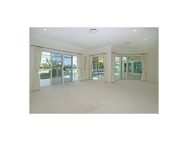 Broadbeach Waters QLD 4218