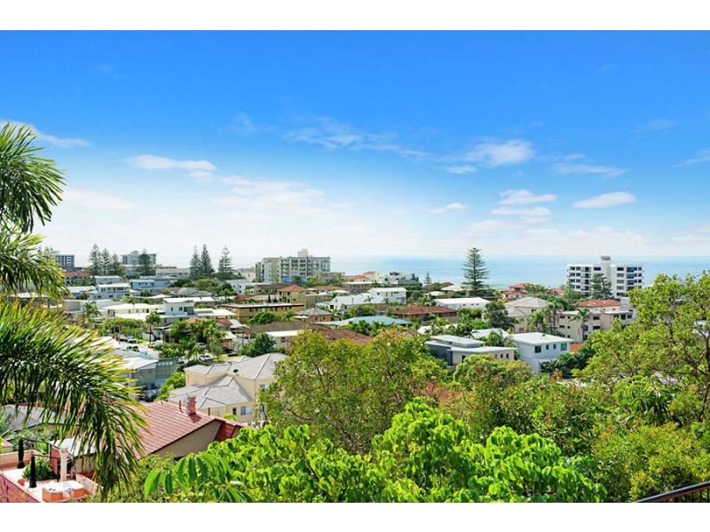 A18/1 Great Hall Drive, Nobby Beach QLD 4218