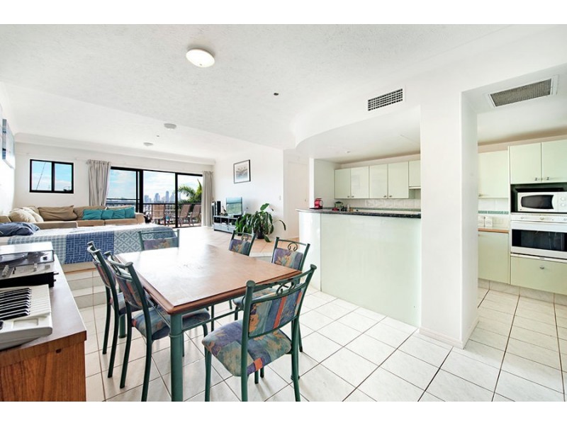 A18/1 Great Hall Drive, Nobby Beach QLD 4218