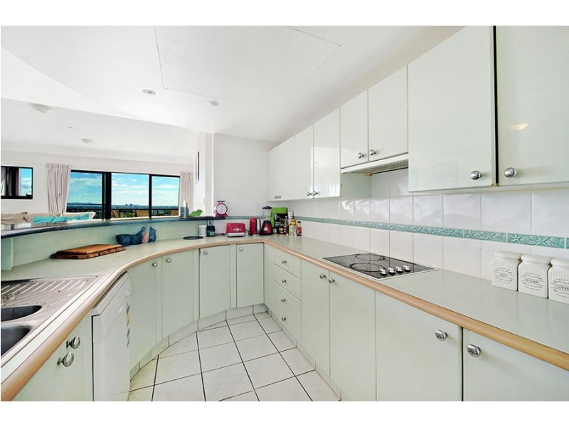 A18/1 Great Hall Drive, Nobby Beach QLD 4218