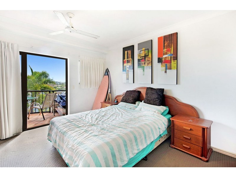 A18/1 Great Hall Drive, Nobby Beach QLD 4218