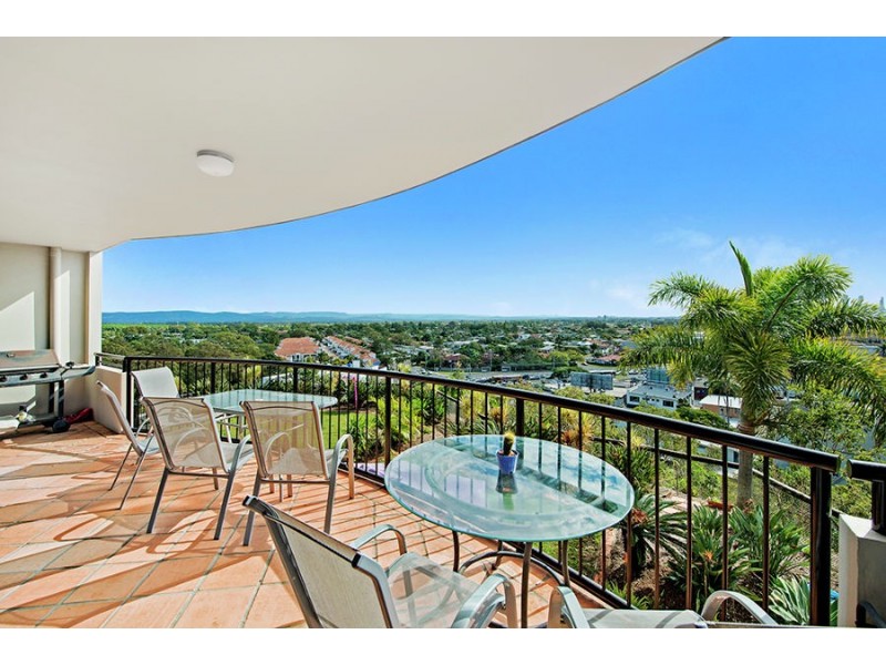 A18/1 Great Hall Drive, Nobby Beach QLD 4218