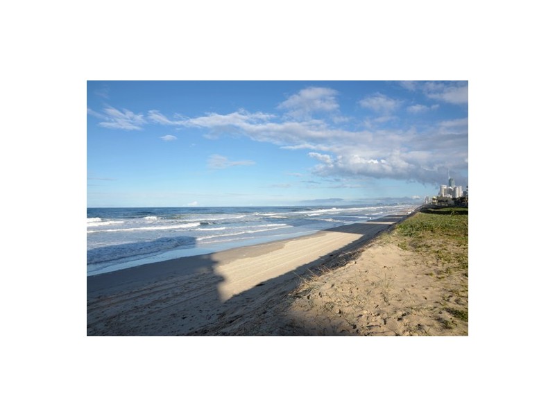 302/3555 Main Beach Parade, Main Beach QLD 4217