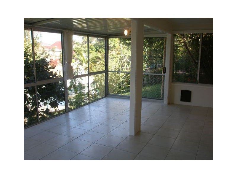 Broadbeach Waters QLD 4218