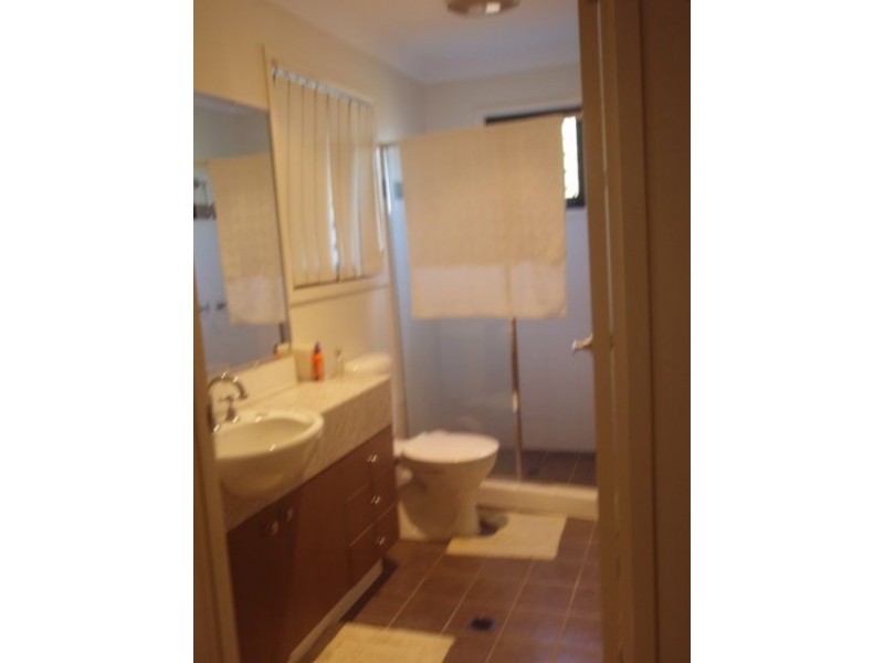 1/2 Palma Crescent, Varsity Lakes QLD 4227