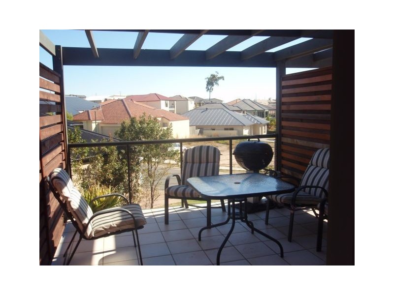 1/2 Palma Crescent, Varsity Lakes QLD 4227