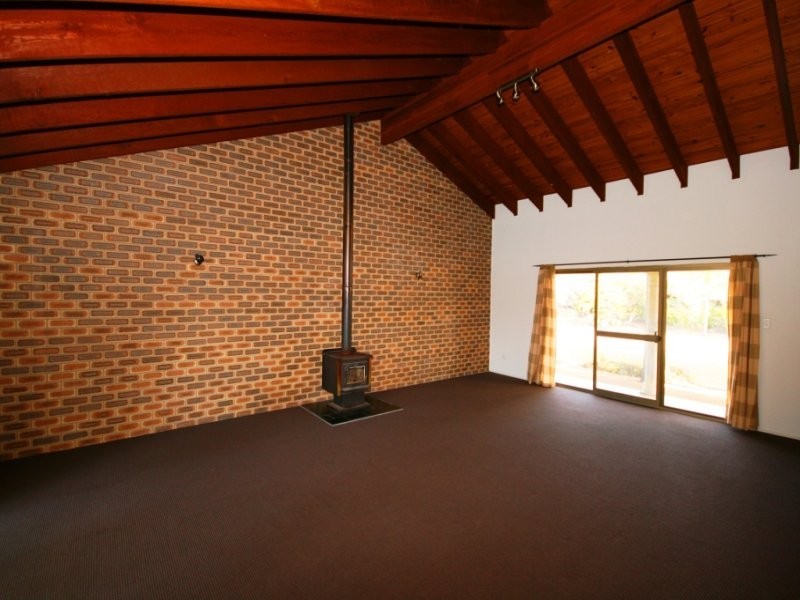 28 Bight Court, Mermaid Waters QLD 4218