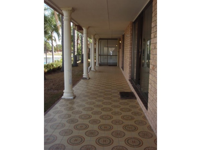 28 Bight Court, Mermaid Waters QLD 4218