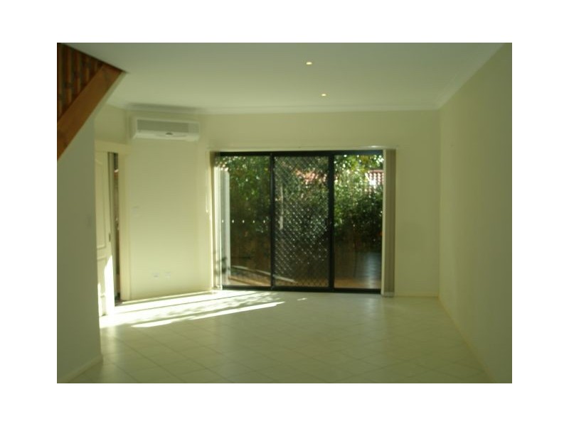 7/141 Cotlew Street,, Ashmore QLD 4214