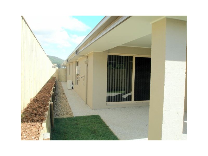 Pacific Pines QLD 4211