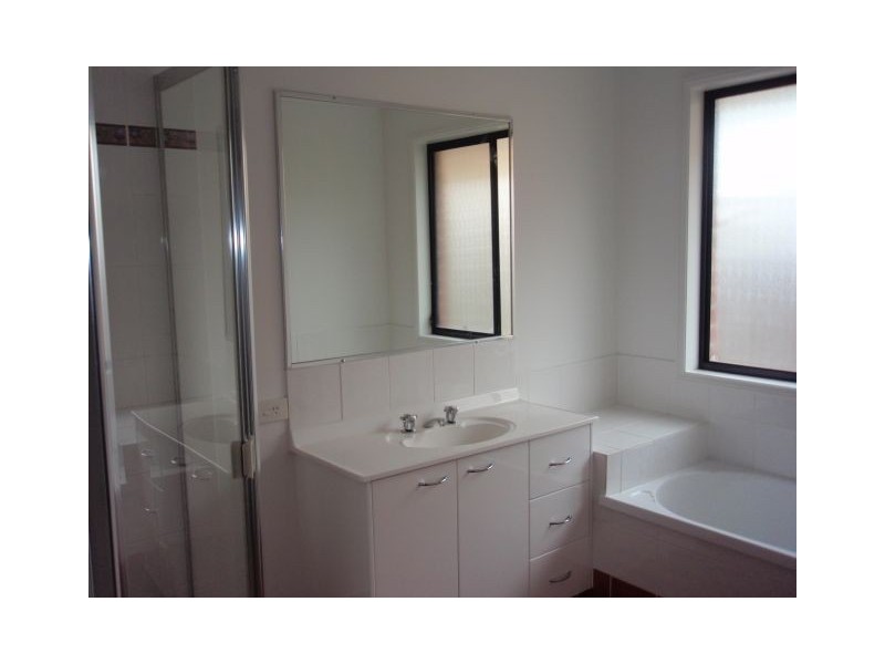 Pacific Pines QLD 4211