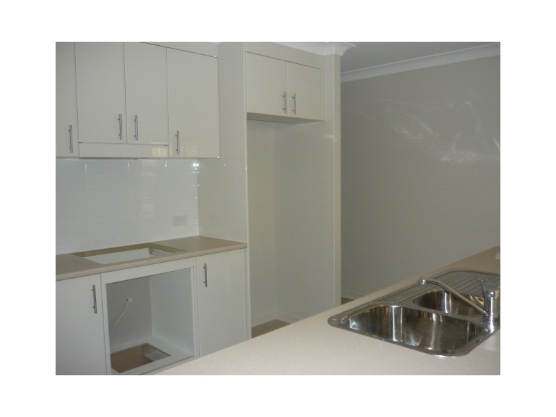 Pacific Pines QLD 4211