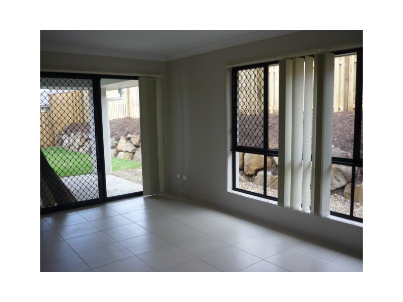 Pacific Pines QLD 4211