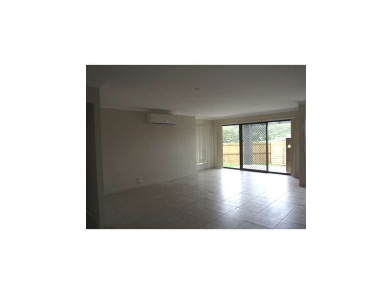 Pacific Pines QLD 4211