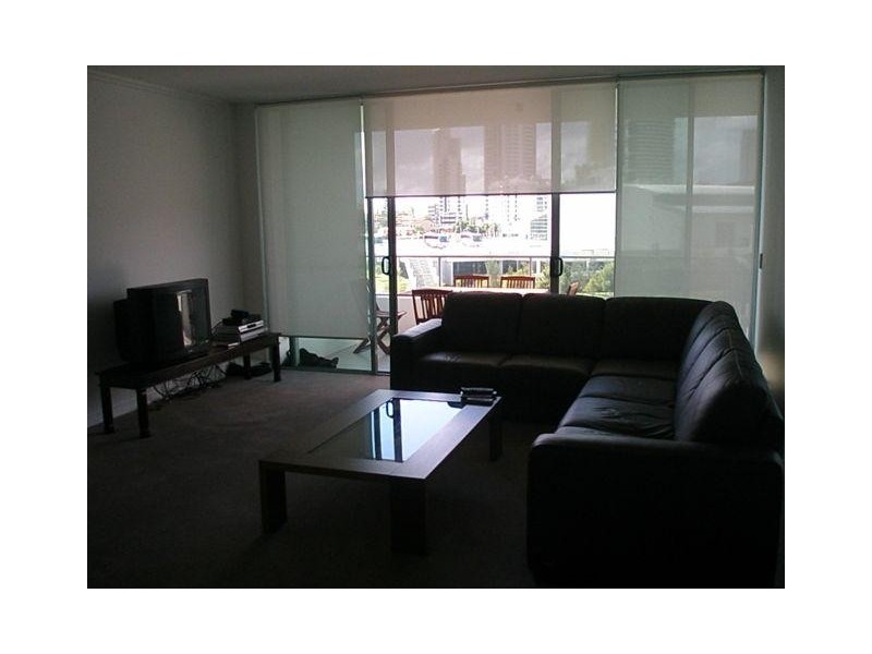 33 Freshwater Point, Broadbeach QLD 4218