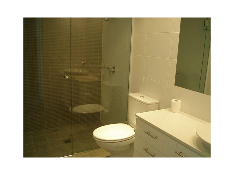 33 Freshwater Point, Broadbeach QLD 4218