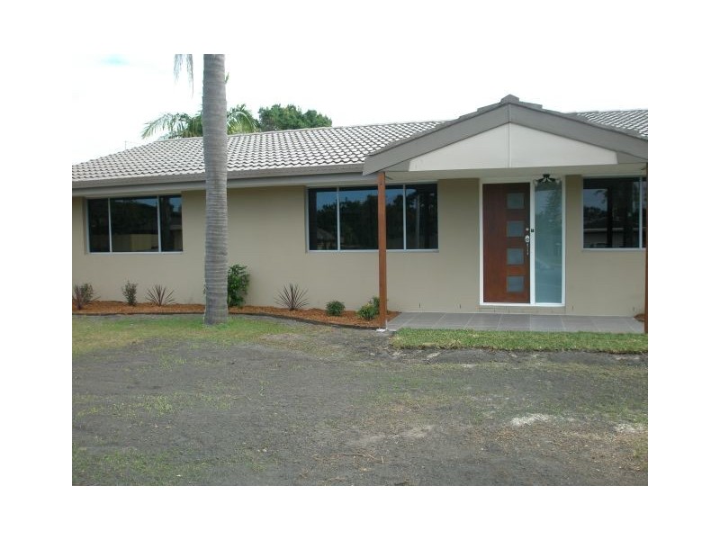Broadbeach Waters QLD 4218