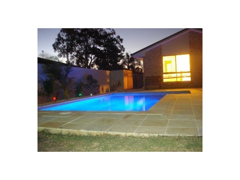 17 MacKay Place, Burleigh Waters QLD 4220