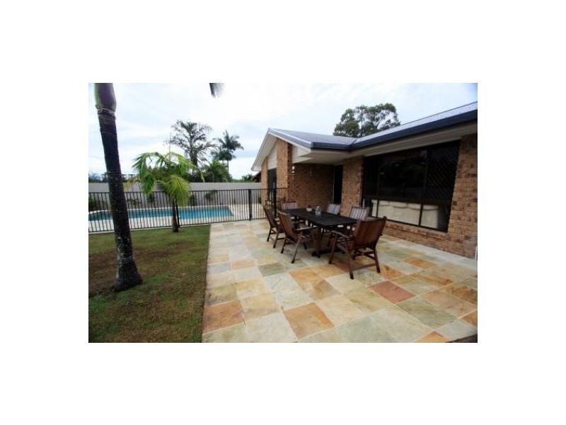 17 MacKay Place, Burleigh Waters QLD 4220