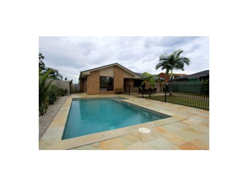 17 MacKay Place, Burleigh Waters QLD 4220