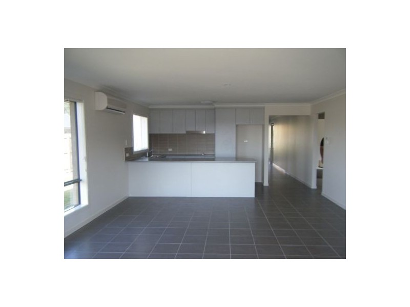 Pacific Pines QLD 4211