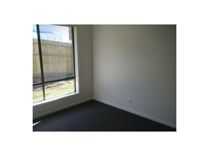 Pacific Pines QLD 4211