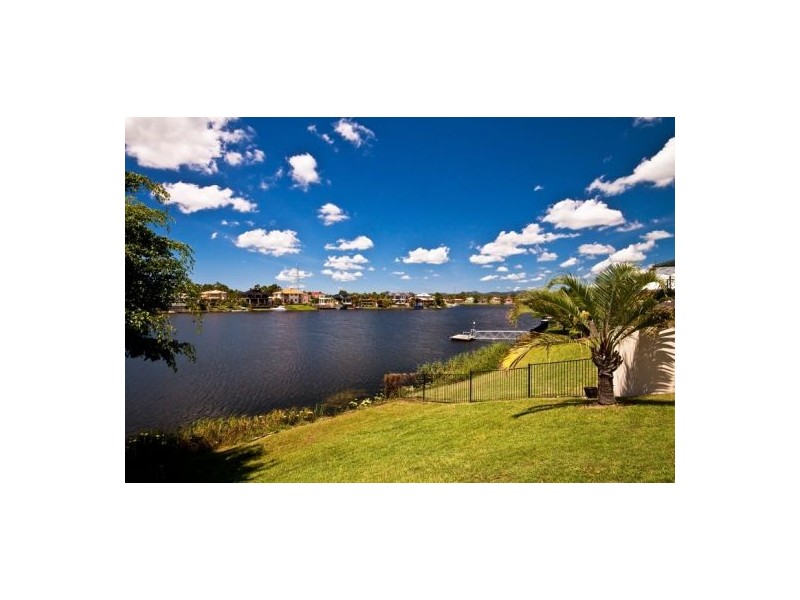 Clear Island Waters QLD 4226
