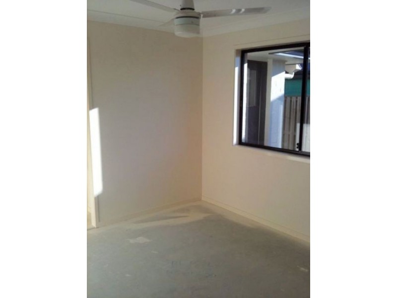 Pacific Pines QLD 4211