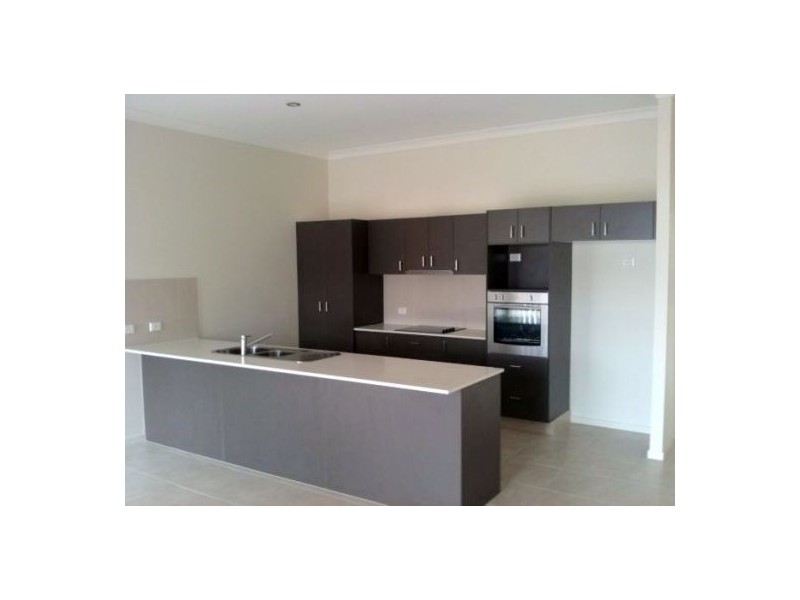 98 Aldgate Crescent, Pacific Pines QLD 4211