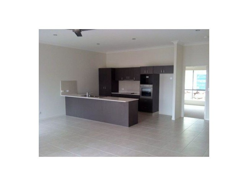 98 Aldgate Crescent, Pacific Pines QLD 4211