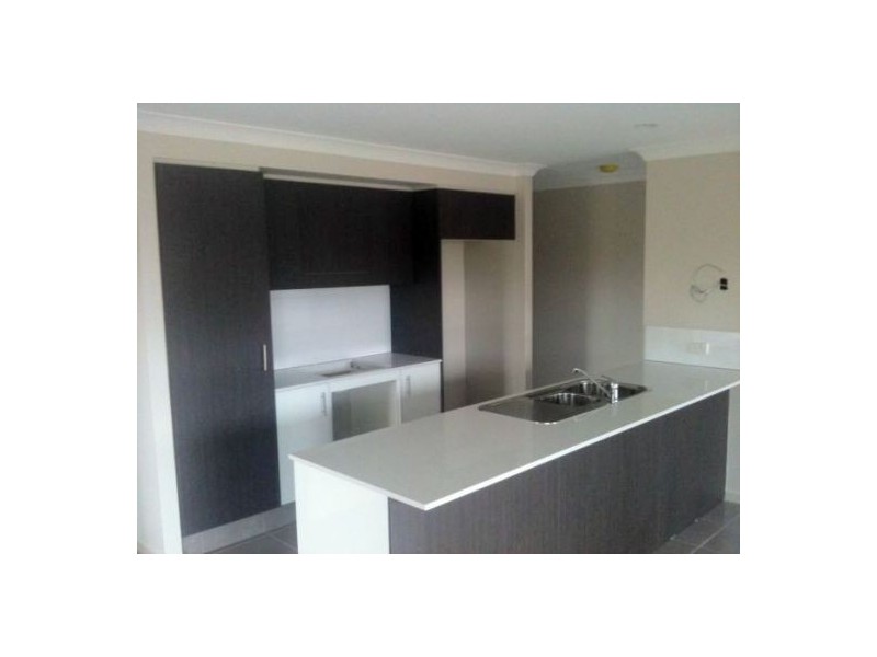 Pacific Pines QLD 4211