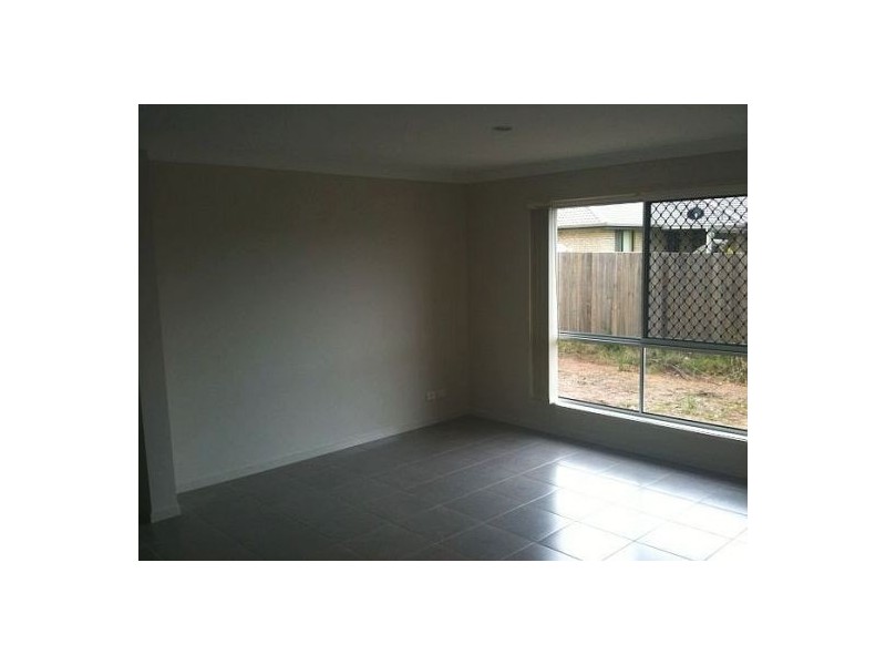 Pacific Pines QLD 4211