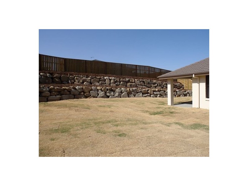 Pacific Pines QLD 4211