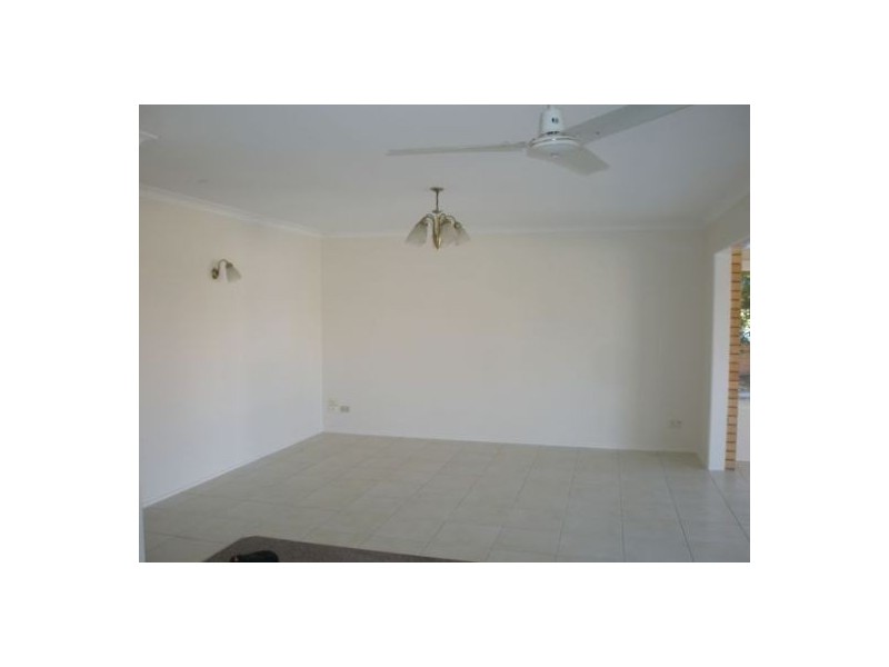 Broadbeach Waters QLD 4218