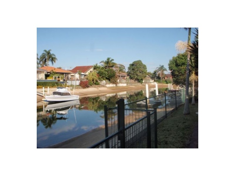 Broadbeach Waters QLD 4218