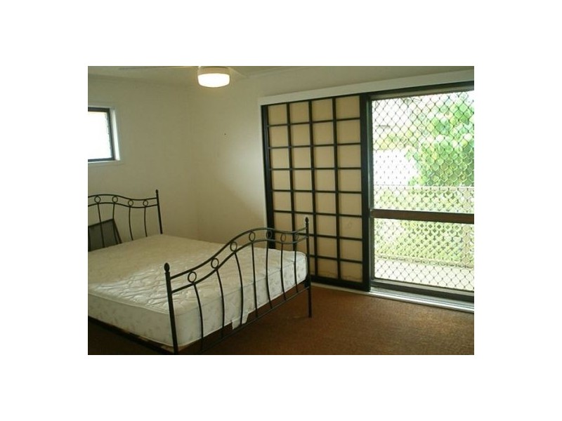 2/15 Dudley St, Mermaid Beach QLD 4218