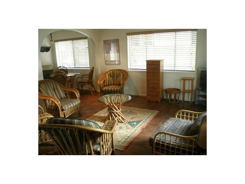 2/15 Dudley St, Mermaid Beach QLD 4218