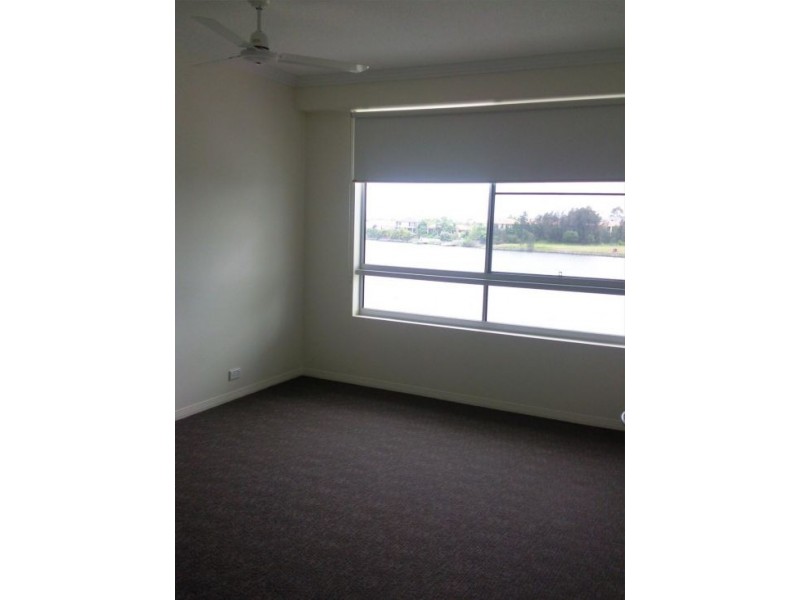 Varsity Lakes QLD 4227