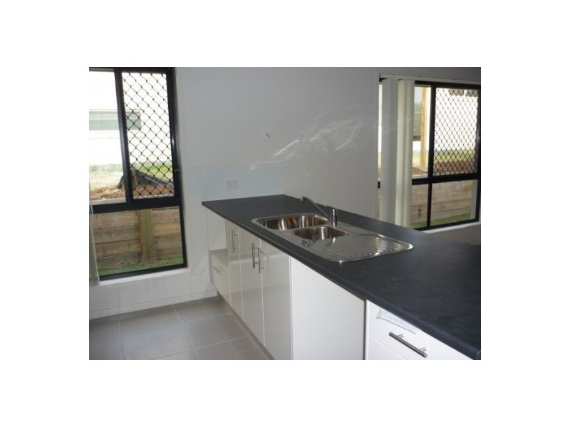 Pacific Pines QLD 4211