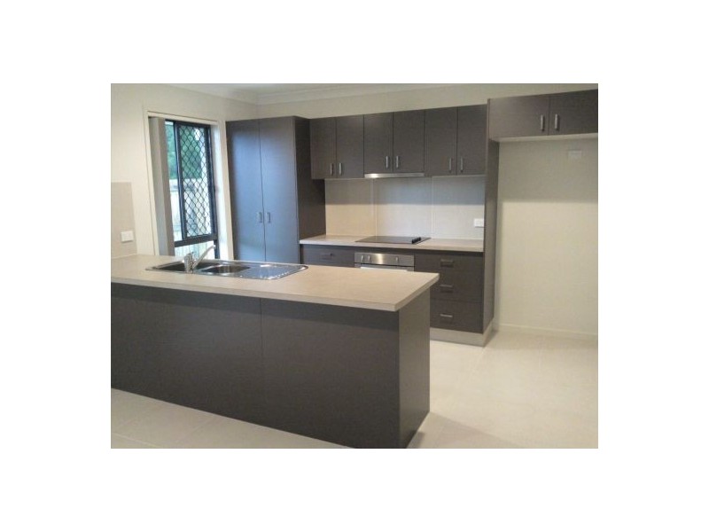 Pacific Pines QLD 4211