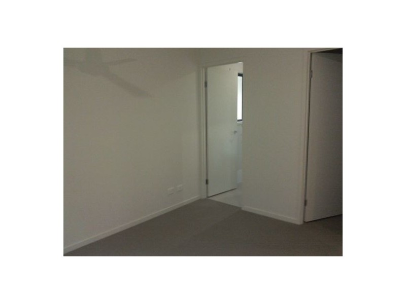 Pacific Pines QLD 4211