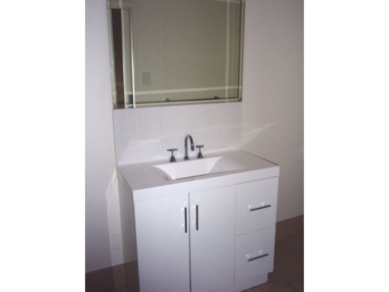 Chevron Island QLD 4217