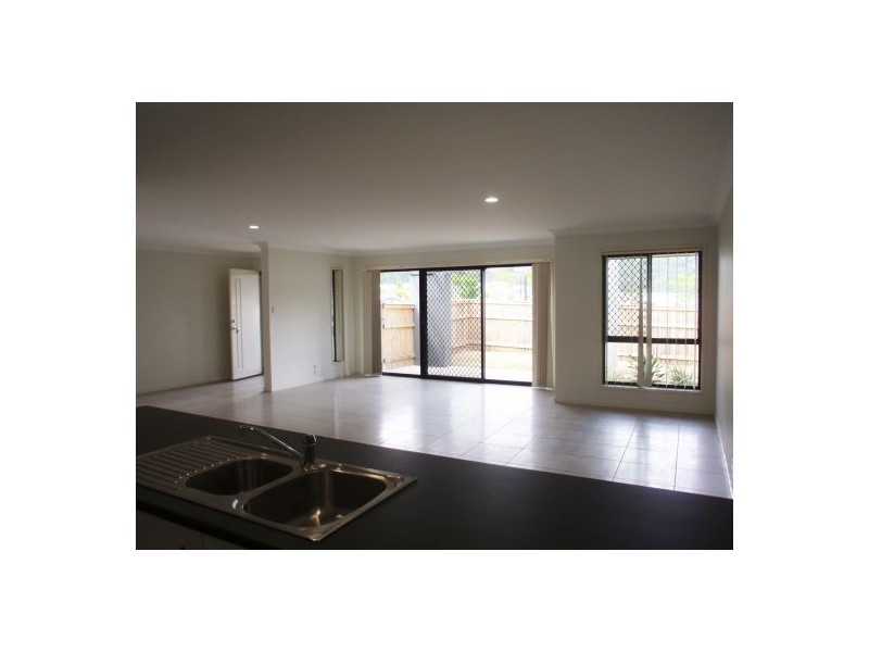 Pacific Pines QLD 4211