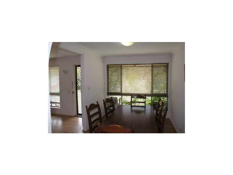 16 Pipit Parade, Burleigh Waters QLD 4220