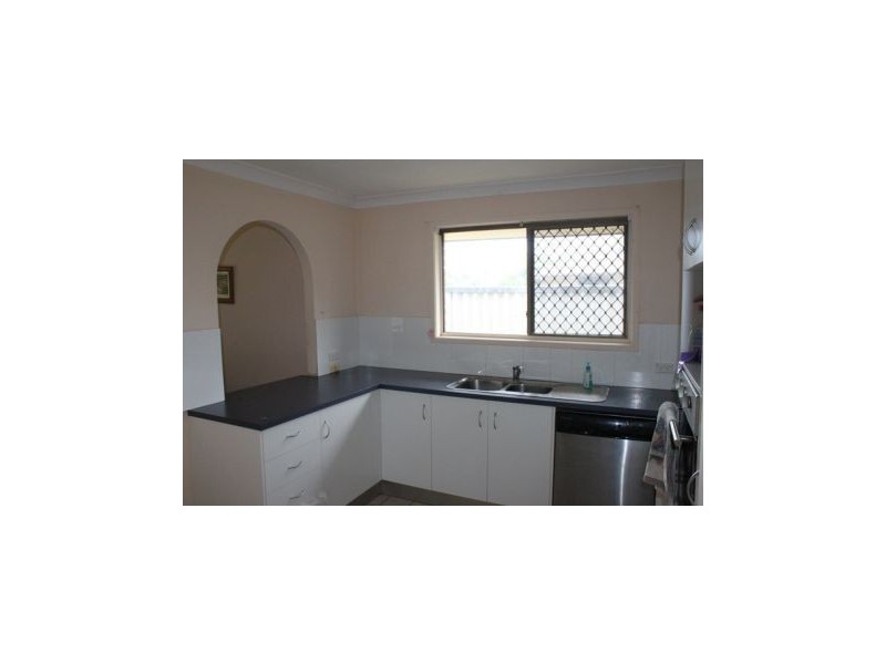16 Pipit Parade, Burleigh Waters QLD 4220