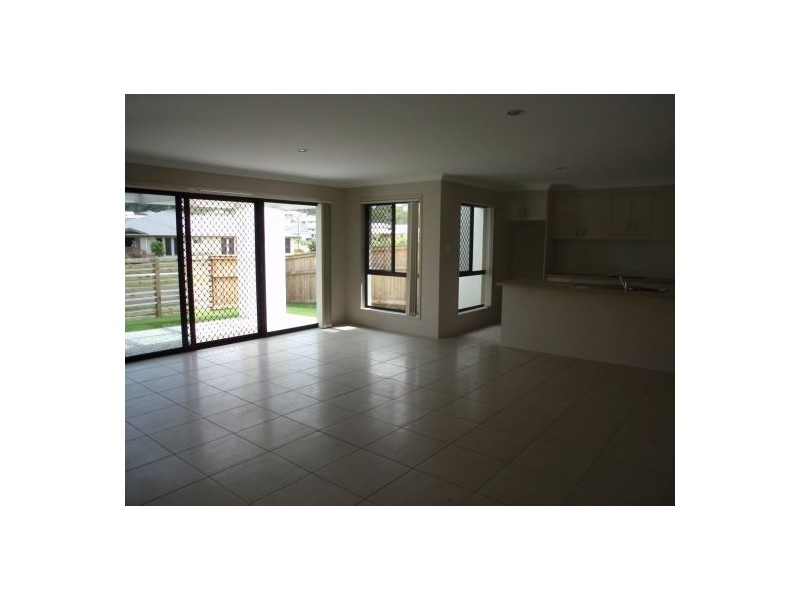 Pacific Pines QLD 4211