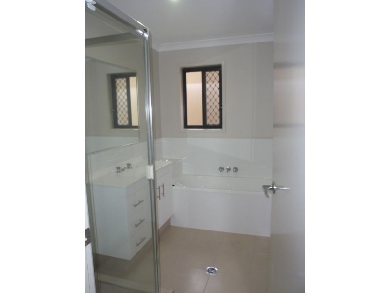 Pacific Pines QLD 4211