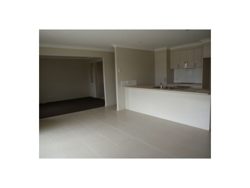 Pacific Pines QLD 4211