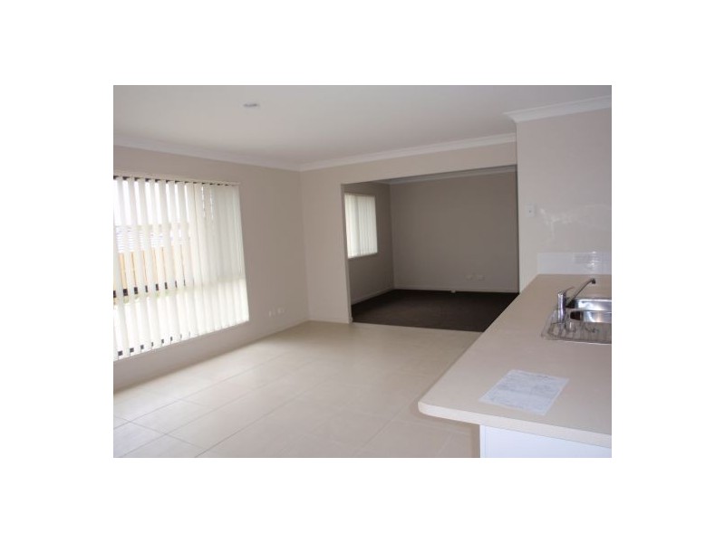 Pacific Pines QLD 4211